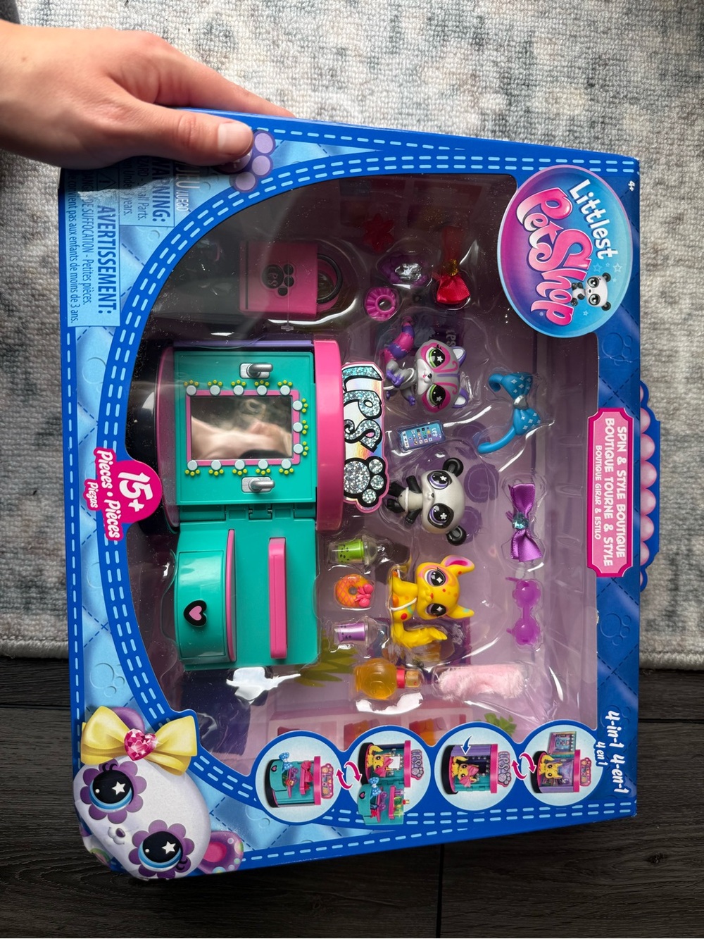 Littlest Pet Shop spin and style Boutique Playset with Yellow, Purple Pets